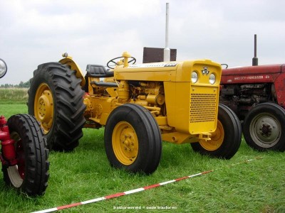 Massey Ferguson 205.jpg